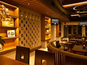 Thailand, Pattaya, Woodlands Hotel and Resort 